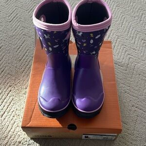 NWT BOGS Purple Winter Boots Size 1 Kids